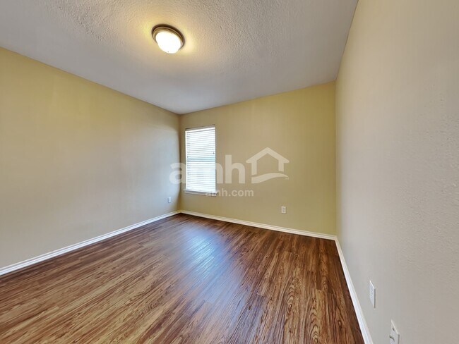 Building Photo - 2673 Silver Hill Dr