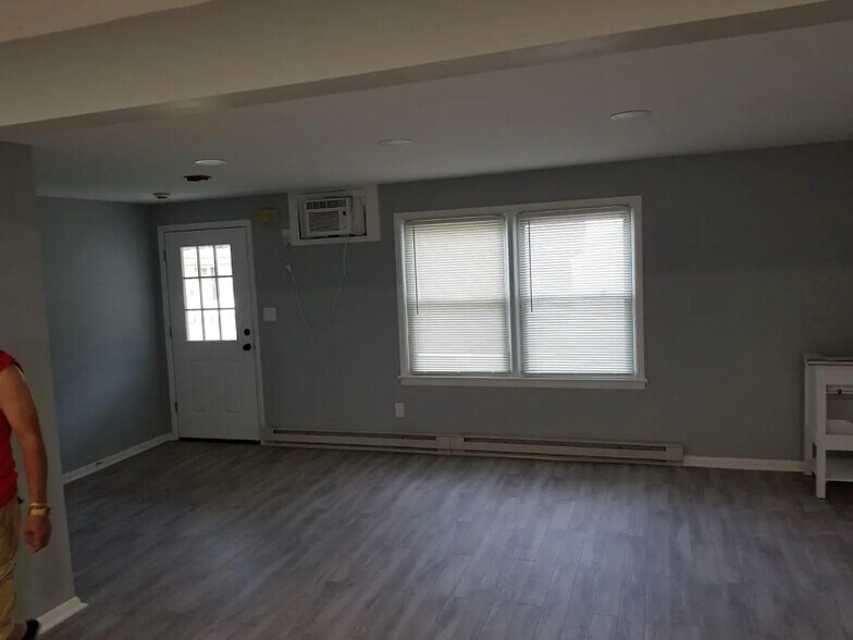 Building Photo - 4 Windsor Terrace