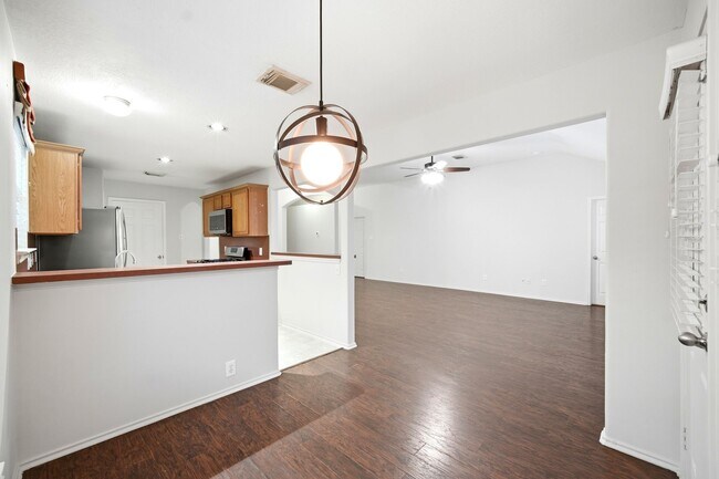 Building Photo - 6931 Hamilton Falls Ln