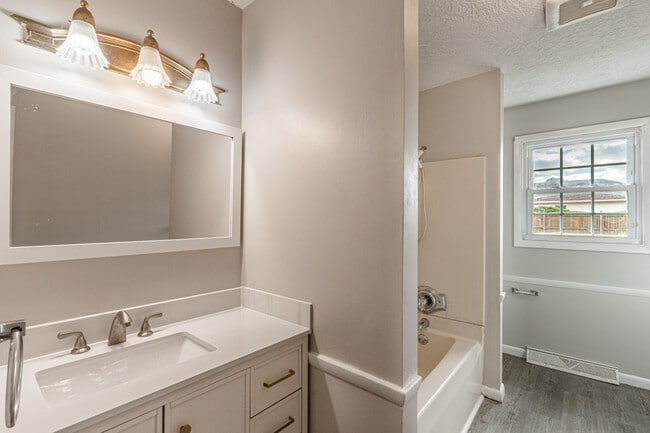 Building Photo - 3520 Tower Dr