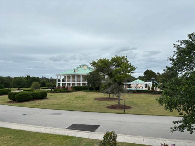 Building Photo - Must see home in Popular Cannonsgate Commu...