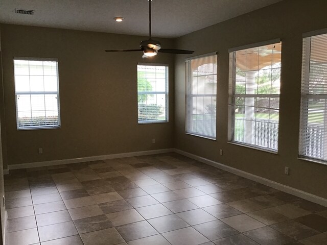 Building Photo - 11938 Charlton Ln