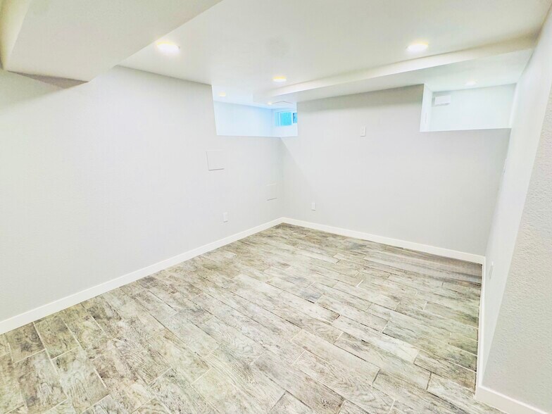 Building Photo - 1107 N Downing St