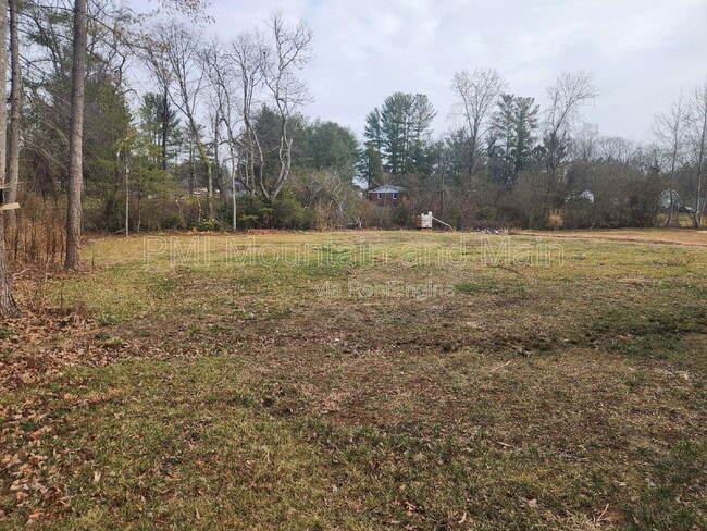 Building Photo - 808 Maybank Dr