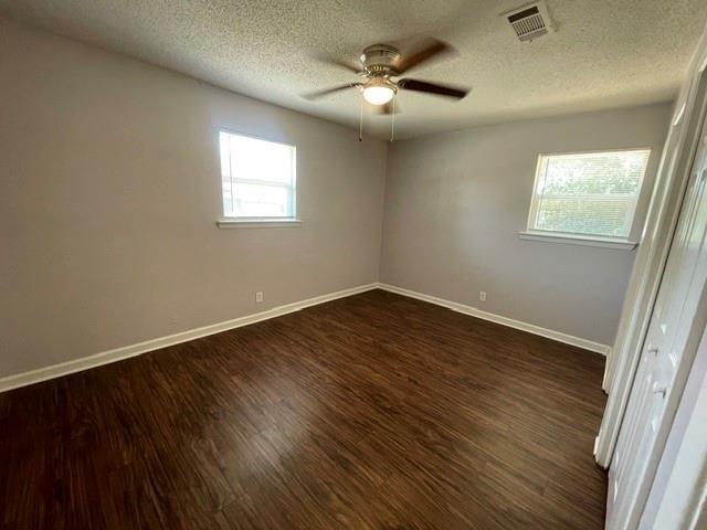 Building Photo - 2232 Shady Brook Dr