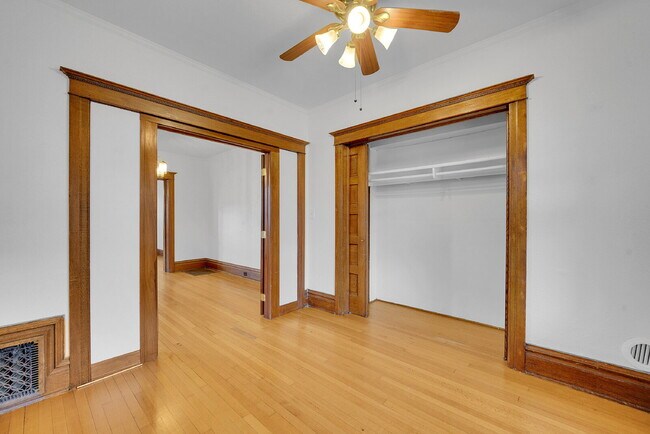 Building Photo - $2,080.95 - Charming 1 bed, 1 bath located in Denver with Bonus Flex Room!