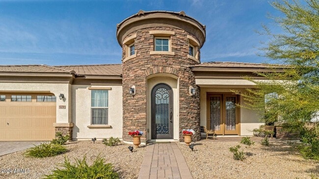 Primary Photo - 4250 E Valencia Dr