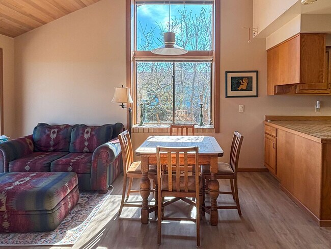 Building Photo - 951-953 3 Crabs Rd