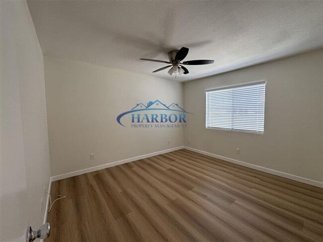 Building Photo - 961 W 1st St