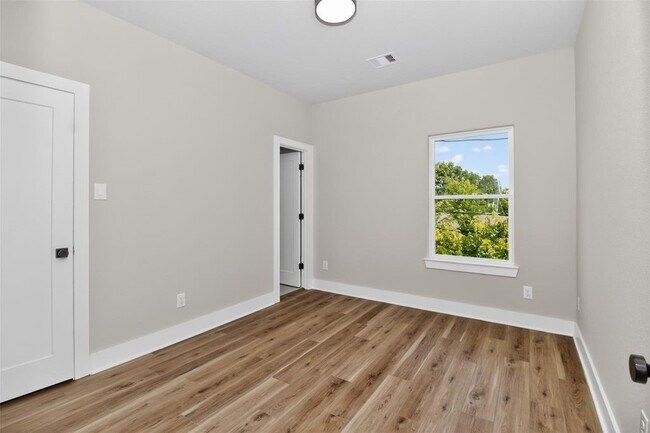 Building Photo - 4217 Mallow St