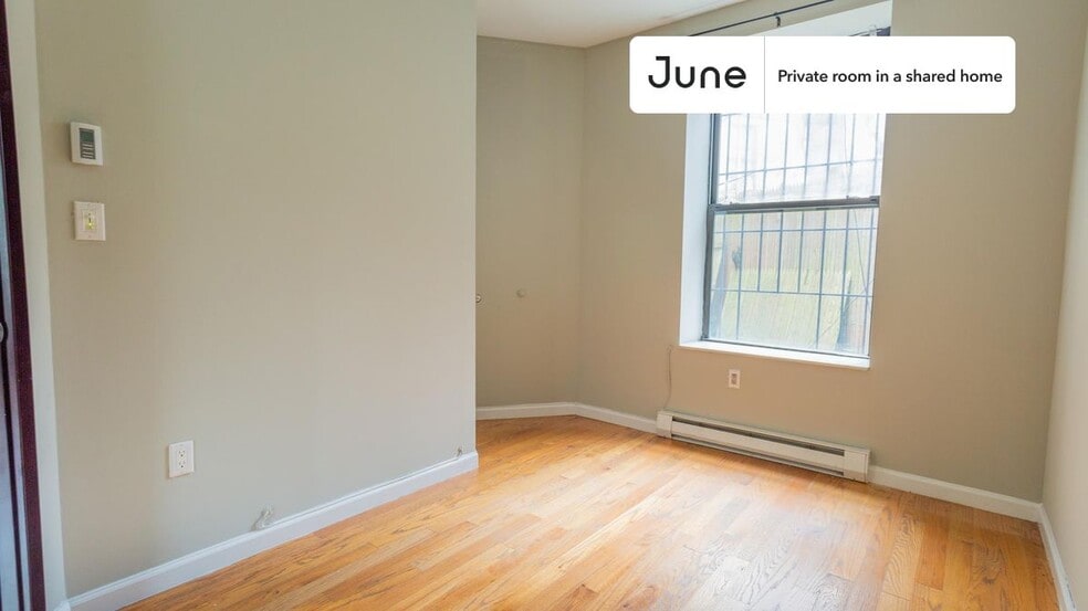 Building Photo - Room in Shared 4 bed/1.5 bath home