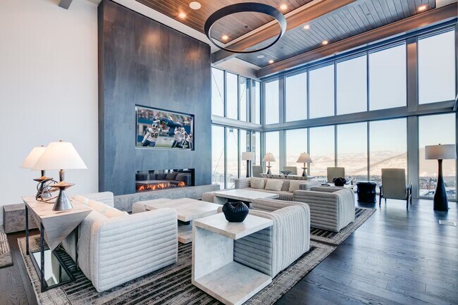 Building Photo - 2752 W High Mountain Rd