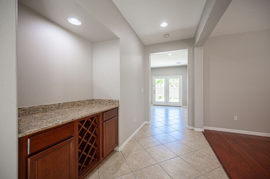 Building Photo - 12141 Capilla Real Ave