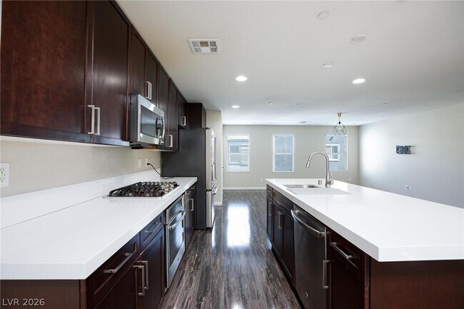 Building Photo - 9050 W Tropicana Ave