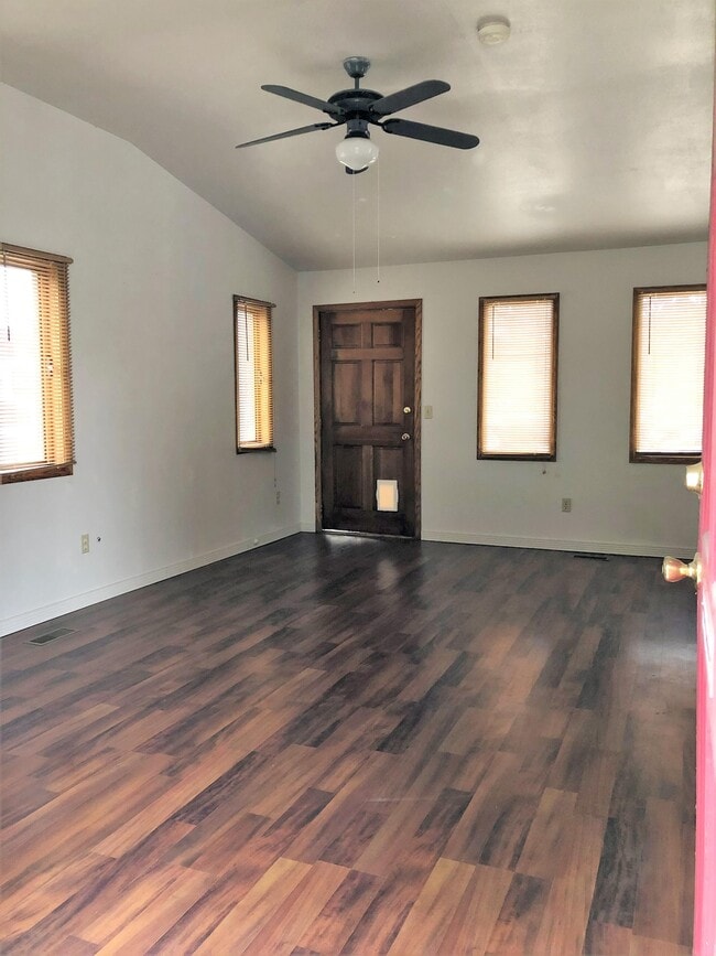 Building Photo - 3005 W Malad St