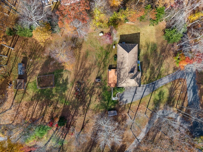 Building Photo - 117 Church Hill Rd