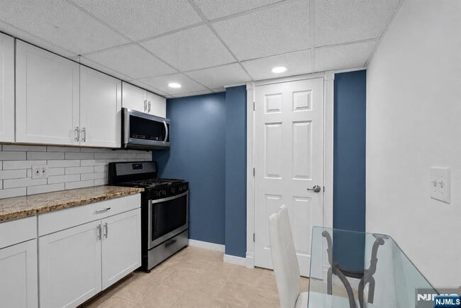 Building Photo - 26 Dapp Ct