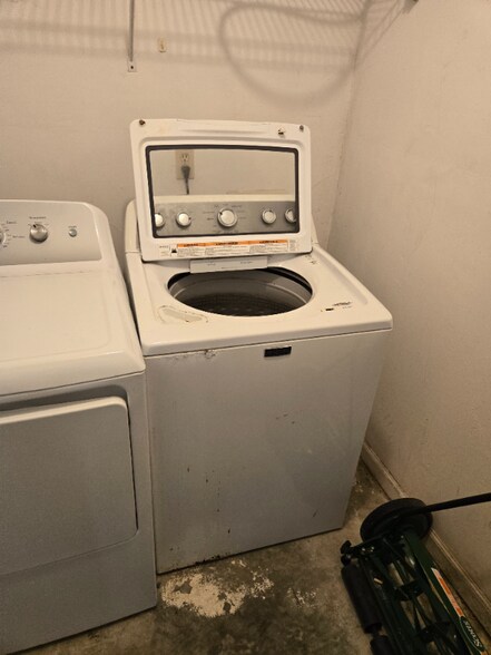 Building Photo - 2448 Talco Hills Dr