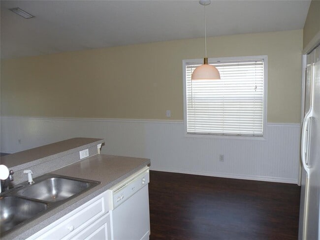 Building Photo - 24425 Karnali Ct