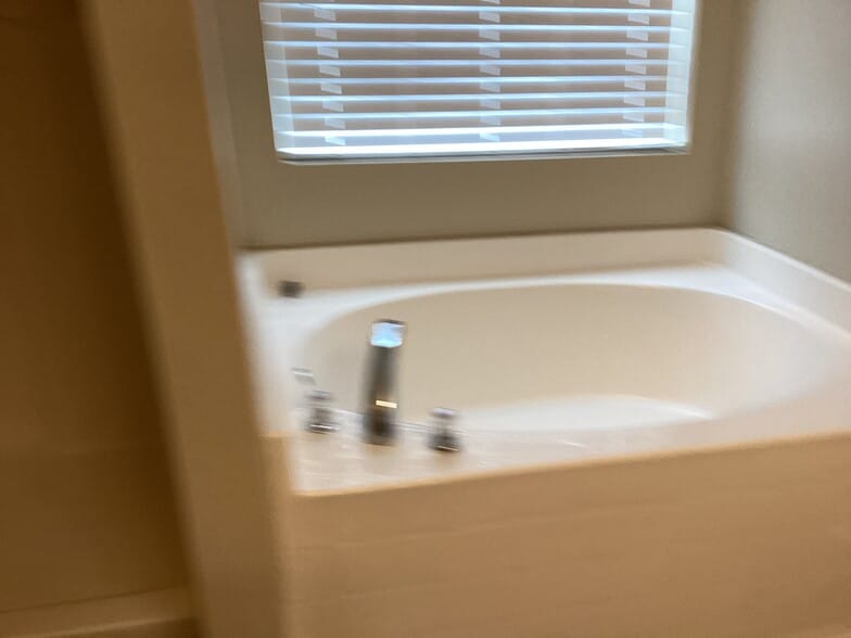 Building Photo - 515 Dresler Rd