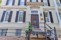 Building Photo - Charming and light-filled garden condo in ...