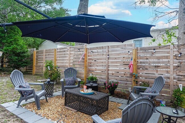 Building Photo - 2427 Park St