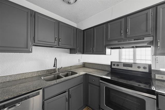 Building Photo - 4921 Miller Ave