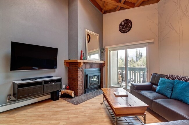 Building Photo - Large 2 BR + Loft in Wildernest (Sleeps li...