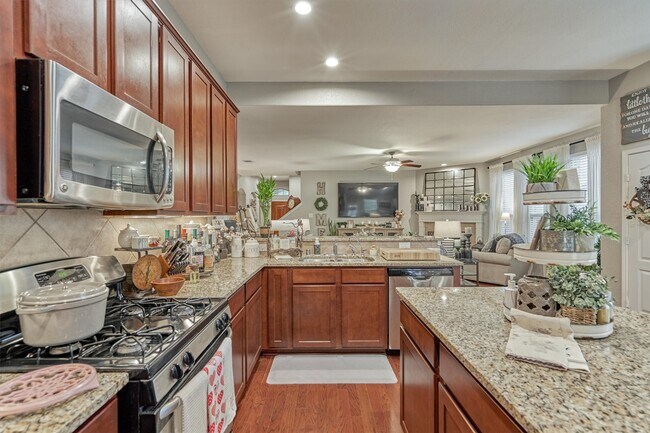 Building Photo - 204 Forest Peak Way