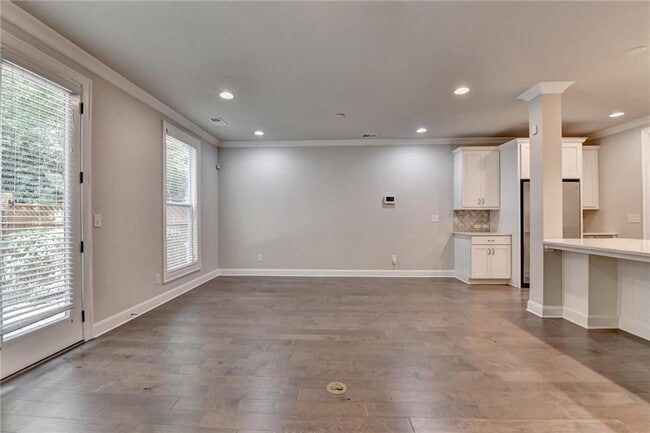 Building Photo - 5240 Cresslyn Rdg