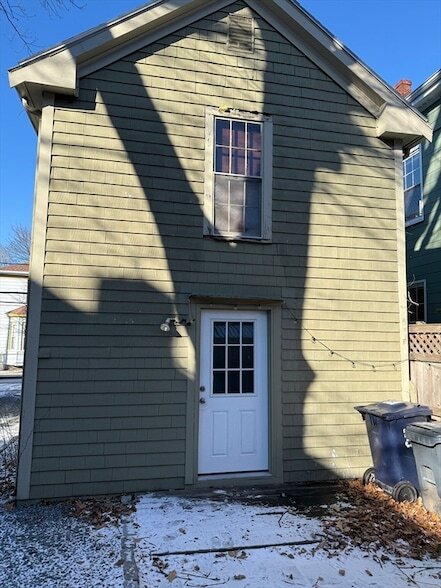 Building Photo - 26 Andrew St