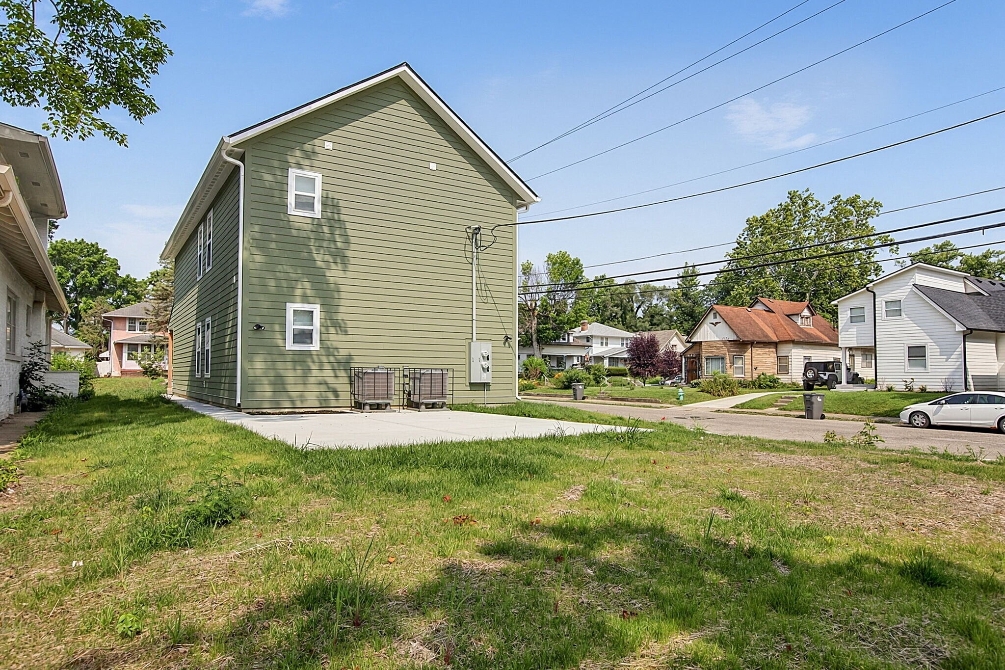Building Photo - 3955 Rookwood Ave