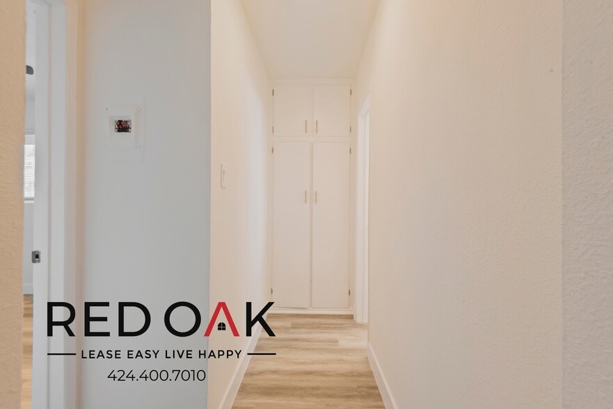 Building Photo - 14766 Delano St