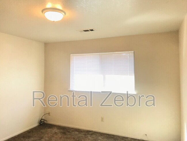 Building Photo - 3357 San Ramon Ct