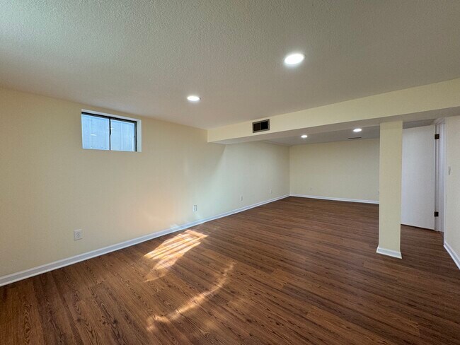 Building Photo - 2908 Cheyenne Cir