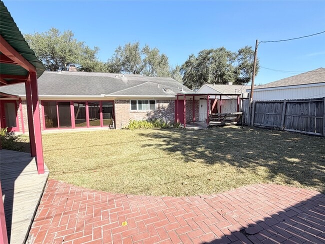 Building Photo - 9231 Stroud Dr