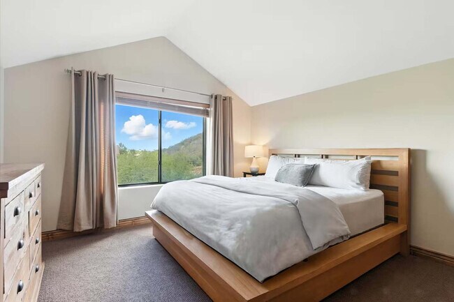 Building Photo - 1670 South Maddi-SI ID1475807P