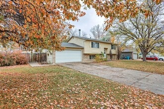 Building Photo - Beautiful 4 Bedroom Split-Level Home – Large Lot in West Fort Collins