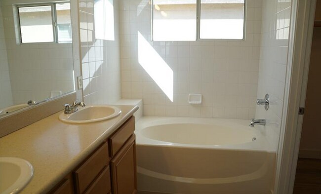 Building Photo - 8405 Lower Trailhead Ave