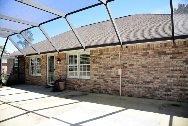 Building Photo - Updated Home in Bluewater Bay!