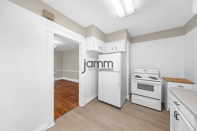 Building Photo - 1695 Glenmont Rd