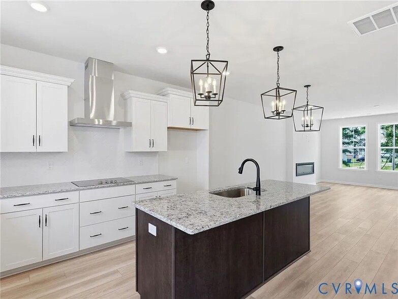 Building Photo - 13813 Riverlight Dr