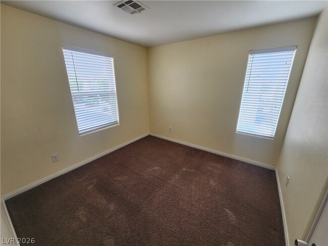 Building Photo - 9319 Fitzwilliam Ave