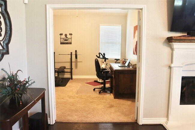 Building Photo - 5627 S Denham Ridge Ln