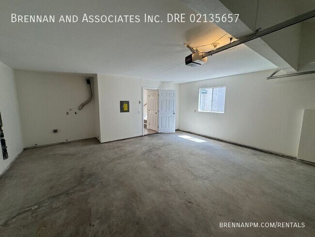 Building Photo - 1130 Sumner Ave