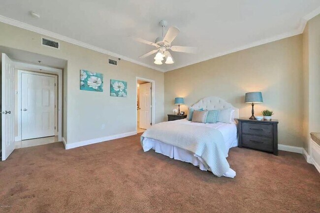 Building Photo - 157 Marine St