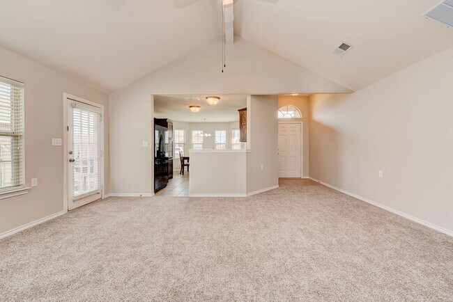 Building Photo - Spacious 4-Bedroom Gem in North Lubbock