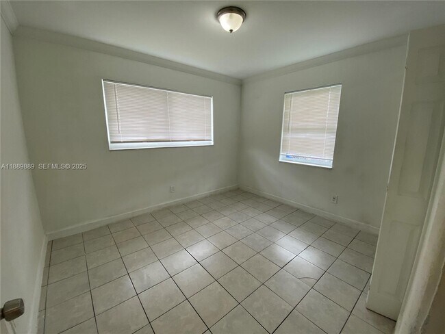 Building Photo - 2215 Adams St