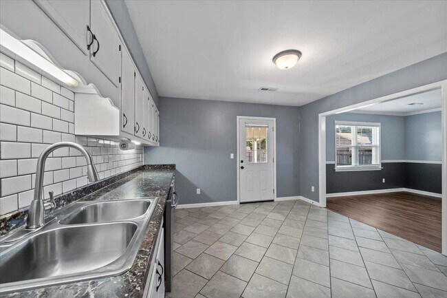 Building Photo - 9496 Holly Grove Rd