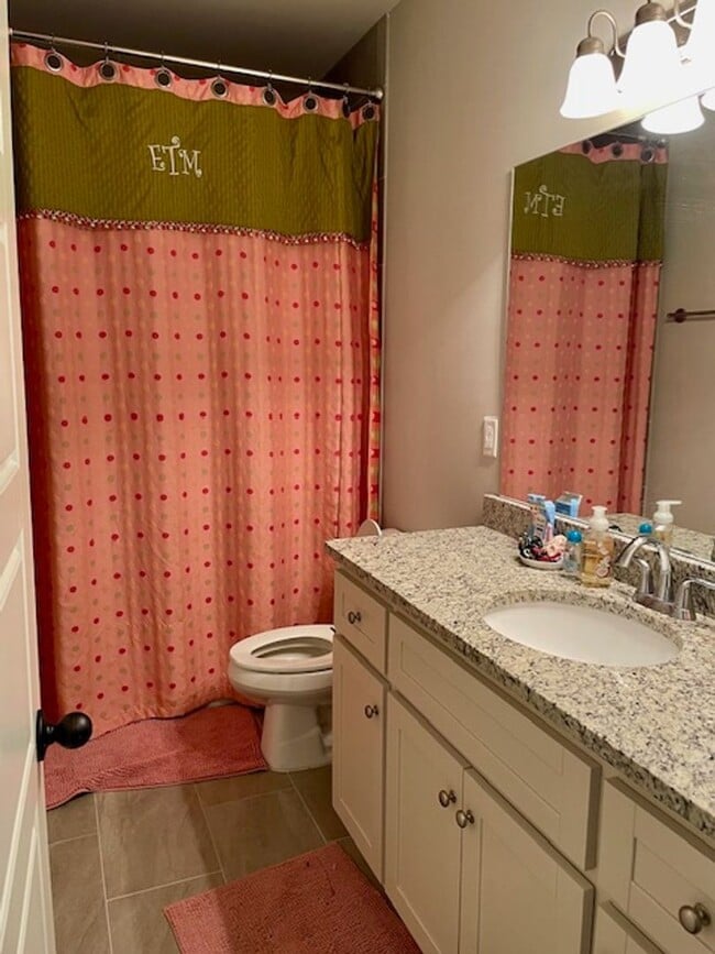 Building Photo - 3 bedroom, 3.5 Bath at Fieldstone Farms in Oxford